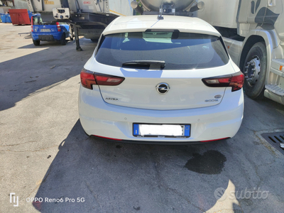 Usato 2017 Opel Astra 1.0 Benzin 105 CV (14.000 €)