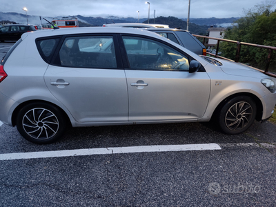 Usato 2011 Kia Ceed 1.4 Diesel 90 CV (5.000 €)