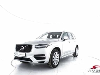 Volvo XC90 D5 AWD Geartronic Momentum del 2018 usata a Viterbo