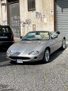 Jaguar xk/xkr (x150) - 2001