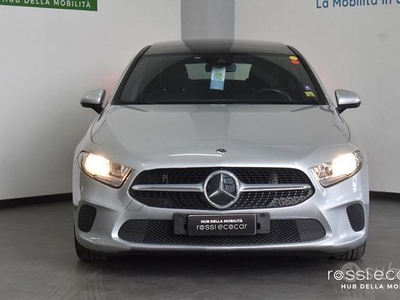 MERCEDES-BENZ A 200 Automatic Business