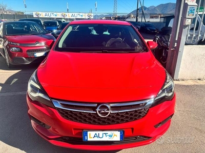 Opel Astra 1.6 CDTI 136CV berlina