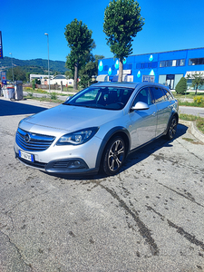 Opel Insignia country tourer anno 2015 country