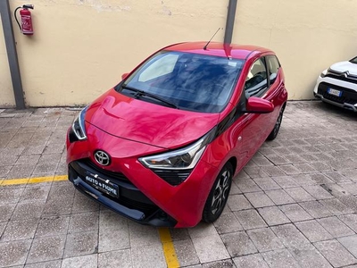 Toyota Aygo Connect 1.0 VVT-i 72 CV 5 porte x-play