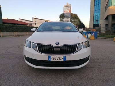 Skoda Octavia Station Wagon 1.6 TDI CR 115 CV Wagon Executive usato