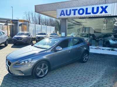 Volvo V40 D2