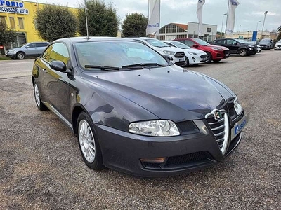 Alfa Romeo GT 1.9 MJT 16V Distinctive da Eusebi .