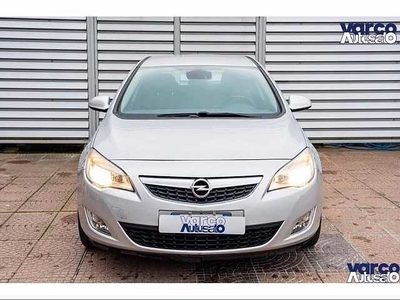 Opel Astra 5p 1.7 cdti cosmo 110cv da V.A.R.C.O. .