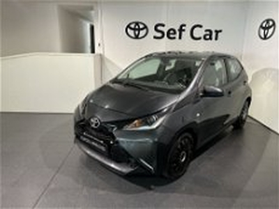 Toyota Aygo 1.0 VVT-i 69 CV 5 porte x-play TSS MMT del 2016 usata a Milano