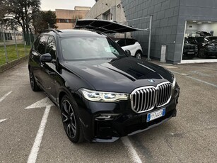 BMW X7 40i