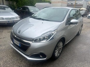 Peugeot 208 1.2 VTi 82 CV