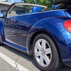 Volkswagen New Beetle Cabrio TDI 105CV del 2007 usata a Borgomanero