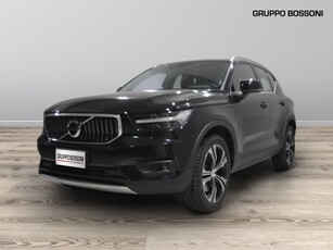 Volvo XC40 T5