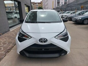 TOYOTA Aygo Connect 1.0 VVT-i 72CV 5 porte x-business light Benzina