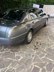 Lancia Thesis 2.4