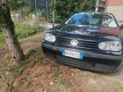 Usato 2000 VW Golf IV 1.6 Benzin 73 CV (1.950 €)