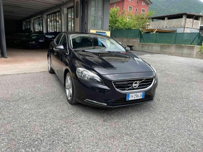 Volvo V40 D4