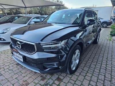 2019 VOLVO XC40