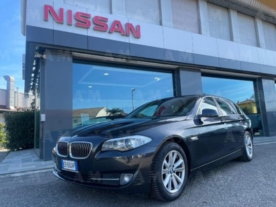 BMW Serie 5 Touring 520d Business aut. usato