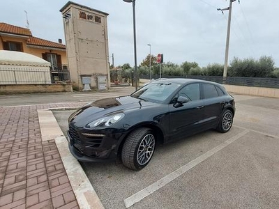 PORSCHE Macan - 2017