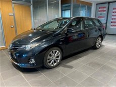 Toyota Auris Station Wagon 1.8 Hybrid Active Plus del 2014 usata a Albano Vercellese