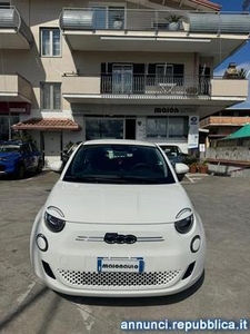 Fiat 500 Action Berlina 23,65 kWh Parete