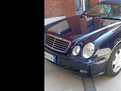 Usato 2000 Mercedes 230 2.3 Benzin 193 CV (10.800 €)