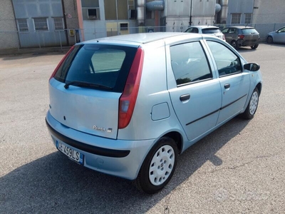 Usato 2002 Fiat Punto Benzin (1.800 €)