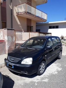 Usato 2005 Kia Carens 2.0 Diesel 112 CV (800 €)