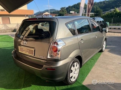 Usato 2007 Toyota Corolla Verso 2.2 Diesel 136 CV (6.000 €)