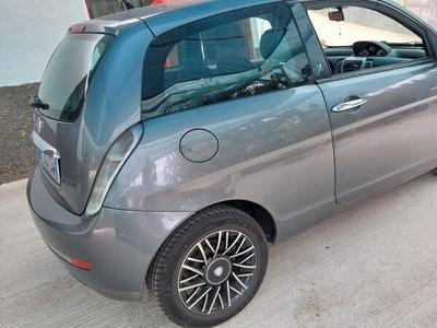 Usato 2008 Lancia Ypsilon Benzin (3.500 €)