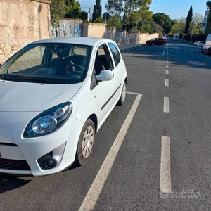 Usato 2009 Renault Twingo 1.1 Benzin 58 CV (8.000 €)