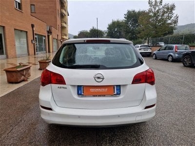 Usato 2011 Opel Astra 1.4 Benzin 101 CV (6.900 €)