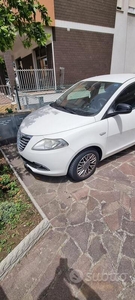 Usato 2012 Lancia Ypsilon 1.2 Benzin 60 CV (8.500 €)