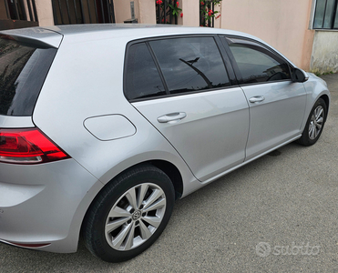 Usato 2015 VW Golf VII 1.6 Diesel 110 CV (8.500 €)