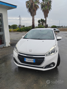 Usato 2017 Peugeot 208 1.6 Diesel 75 CV (11.000 €)