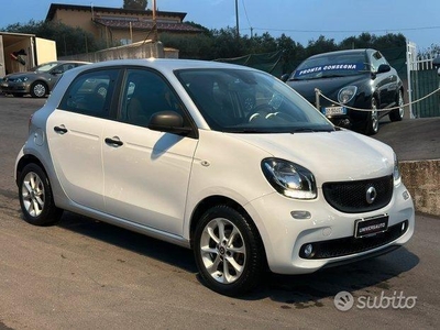 Usato 2017 Smart ForFour 1.0 Benzin 71 CV (10.900 €)