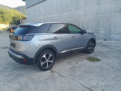 Usato 2021 Peugeot 3008 1.2 Benzin 131 CV (20.900 €)