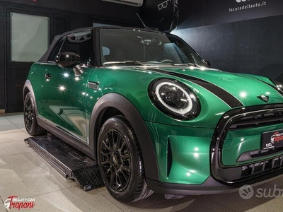 Usato 2022 Mini Cooper Cabriolet 1.5 Benzin 136 CV (28.900 €)