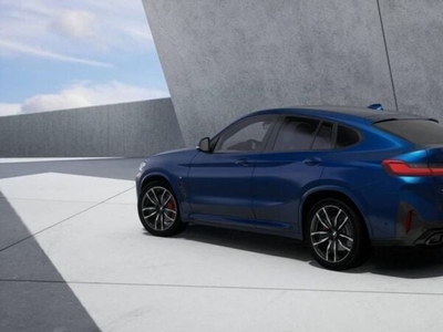 Usato 2023 BMW X4 El 245 CV (76.418 €)