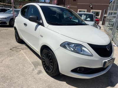 Lancia Ypsilon 1.2 69 CV 5 porte S&S Gold usato