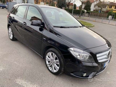 Mercedes-Benz B 180 cdi Premium