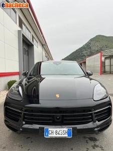 Porsche Cayenne..