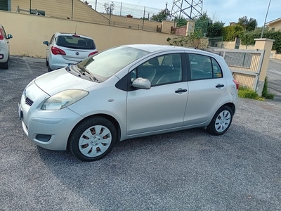 Toyota Yaris 1.0 5 porte Sol