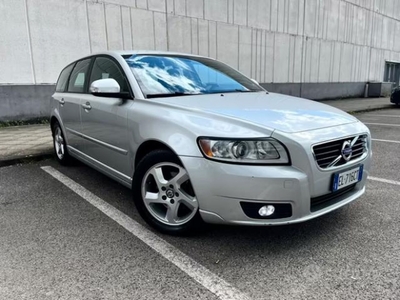 Volvo V50 D4 Geartronic Summum usato