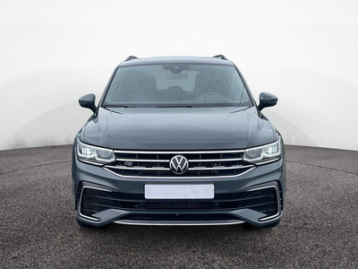 VW Tiguan R-line Tdi Dsg|ahk|pano|iq.light|kamera