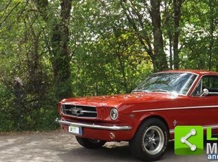 Ford Mustang 289 FASTBACK anno 1965 restauro completo
