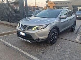 NISSAN Qashqai 1.2 DIG-T Tekna