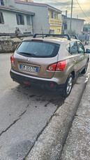 Nissan qashqai. 2000