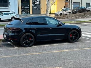 Porsche Macan Turbo S Performance 440 cv